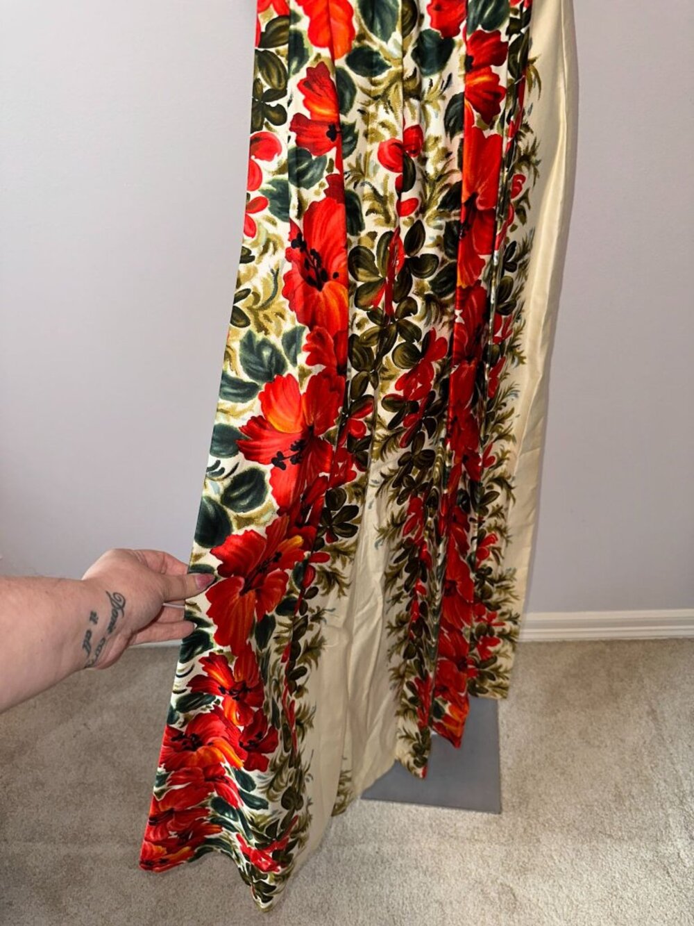 Vintage 60s Tiki Mod Hawaiian Maxi Dress Red Hibiscus Floral Train Hostess Gown - Picture 7 of 9